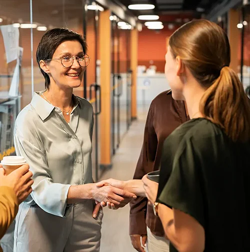 Los primeros tres meses deciden más de lo que creemos: ¿por qué el onboarding merece un lugar en la mesa directiva?