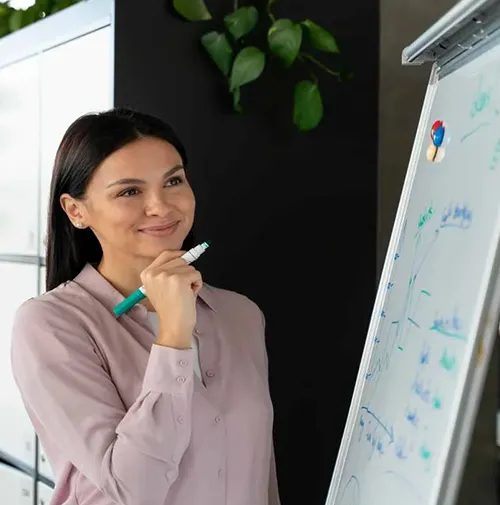 Descubre 5 ventajas del Estándar de Competencia EC0217.01 y desarrolla a tus instructores internos con la Certificación de CONOCER