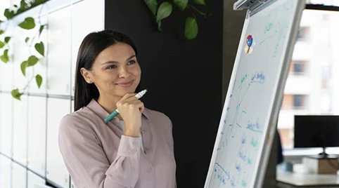 Descubre 5 ventajas del Estándar de Competencia EC0217.01 y desarrolla a tus instructores internos con la Certificación de CONOCER