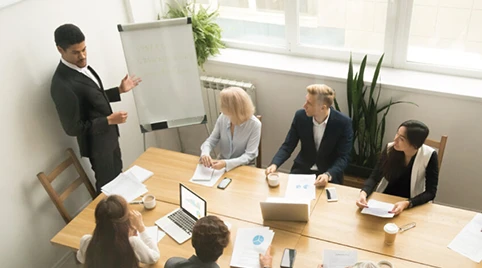 Capacitación de líderes mandos medios: El reto de determinar con precisión en qué deben crecer